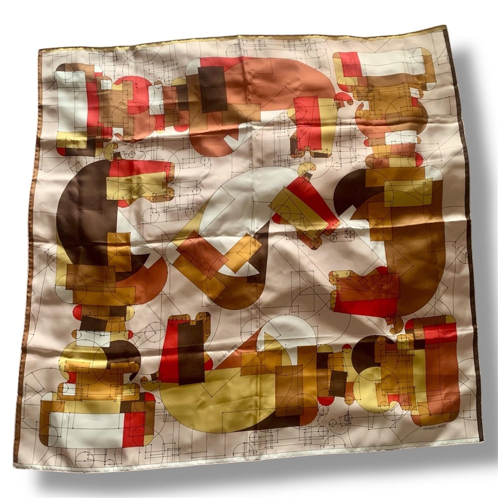 Hermes Echec au Roi Scarf Womens 90cm Gold Red Excellent Silk Chess Carre